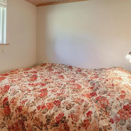 Ferienhaus Schönes Haus Mit 2 Schlafzimmern In