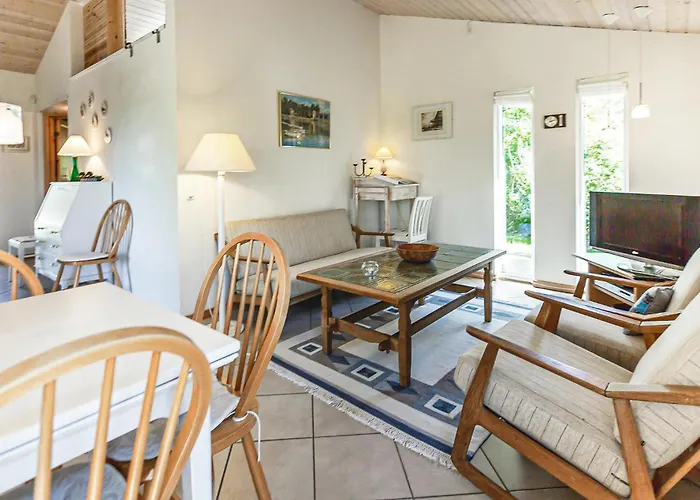 Two-bedroom In Nykobing Sj * Lumsås